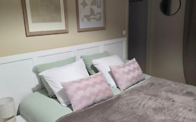 Au Detour Du Mont Chambres D'Hotes